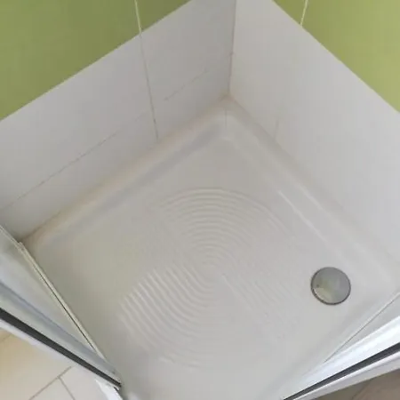 Nice Studio Flat With All Comforts 卡里亚蒂